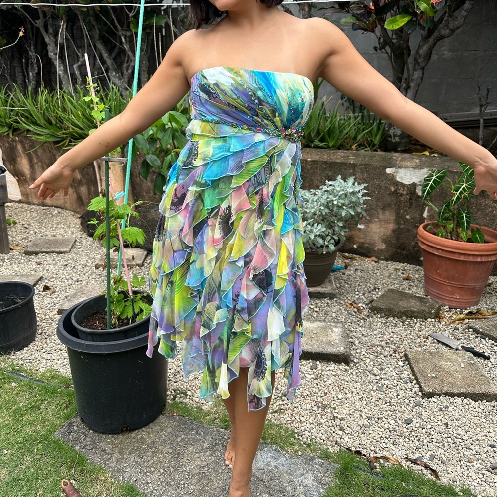 Cache Ruffle Strapless Prom Dress - Picture 2 of 5